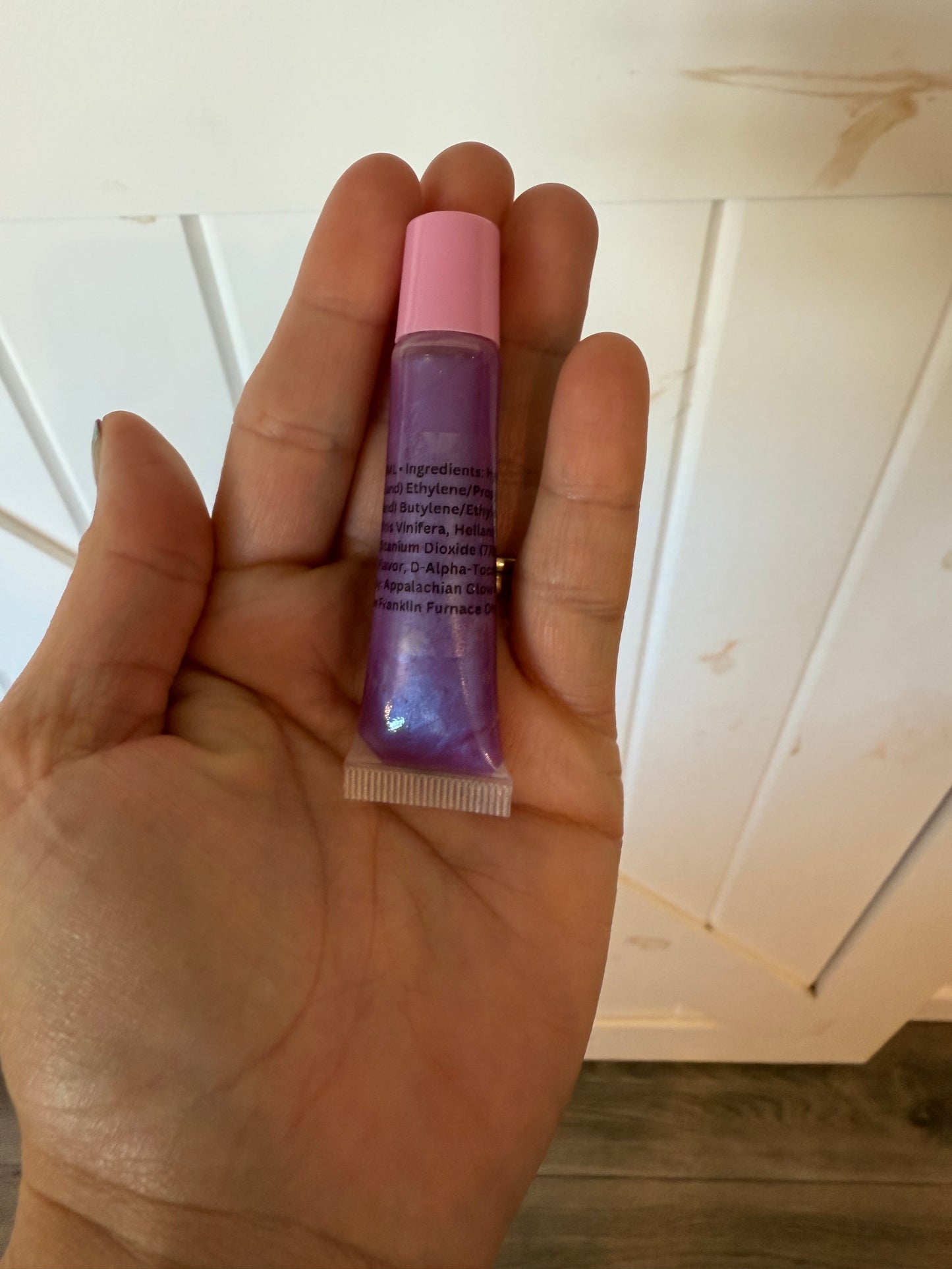 Lip Gloss- Standard Squeeze Tube